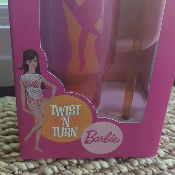 New In Box Stanley 40oz Barbie Collection - Picture 2 of 7